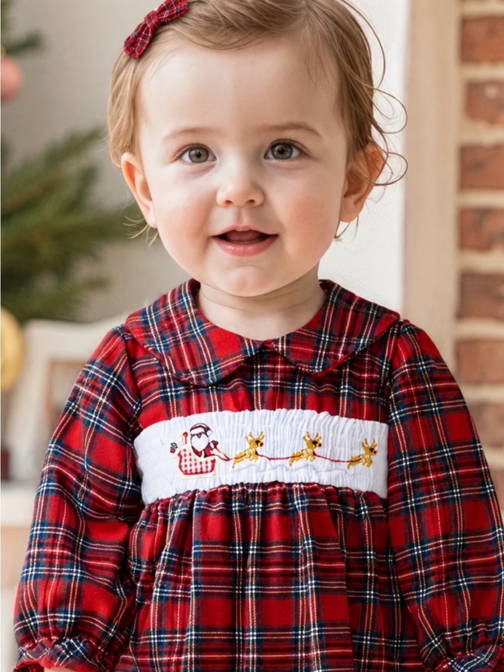 🎅🏻 Red Plaid Christmas Dress with Smocked Santa sleigh Detail NWT light weight